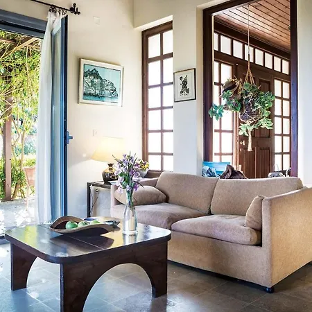 Sleeps 6 Air Con Wifi فيلة سبارتيا